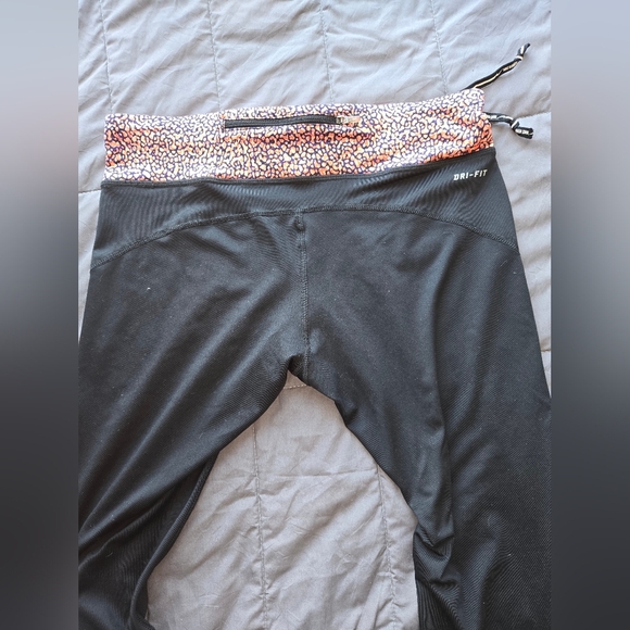 Nike Running Dri-fit Activewear Size M Black/orange Color - Picture 3 of 6